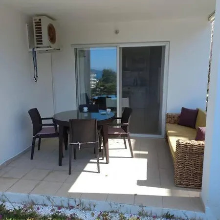 Deniz Manzarali Havuzlu Site Ici Ev Apartment Milas