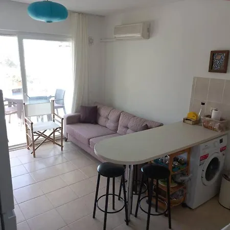 Deniz Manzarali Havuzlu Site Ici Ev Apartment *